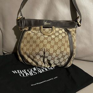 Authentic Gucci Canvas D-Ring Messenger Crossbody Bag. Great Condition!!!